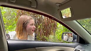 Hey, hippie nympho qui fait du stop sur de grosses bites ! 😜