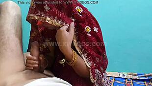 Main apne boyfriend ko is garam pehli raat mein chodna band nahi kar sakti!