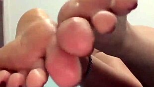 sexy latina woman exhibits her feet in a solo fetish display