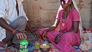 Desi wife fucked in pink maxi with cold drink 😏