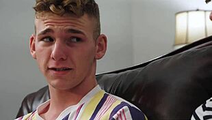 Familytwink - A Promise To Not Expose My Gay Stepbrother