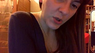 Curvy Nerd Babe Enjoys Solo Massage with Oil