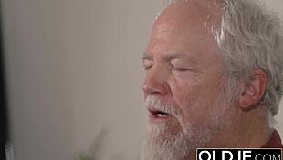 Hottie takes cock deepthroat in old young fuck