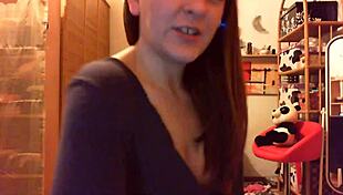 Curvy Nerd Babe Enjoys Solo Massage with Oil