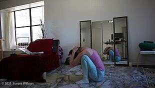 Yoga Lesson With Brunette Babe