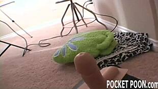 this huge strapon sybian gonna stretch my holes