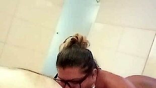 She couldn’t resist sucking chubby guys with pure lust