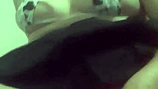 Putinha Brincando Gostoso With Perky Tits