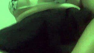 Putinha Brincando Gostoso With Perky Tits