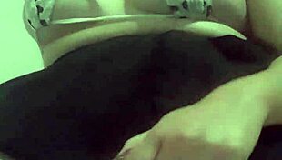 Putinha Brincando Gostoso With Perky Tits