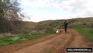 kelly madison fingering outdoors with vibrator 😏