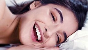 Oh wow, veronica rodriguez and alexa grace in a hot 3-way fingering fuck!