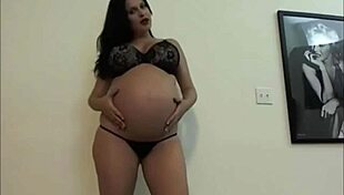 I'm obsessed with this sexy pregnant teen teasing and swallowing.