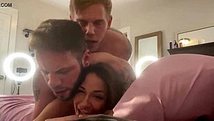 Bisexual mmf threesome with wolf hudson 😏