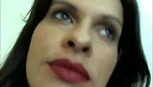 I'm obsessed with this sexy pregnant teen teasing and swallowing.