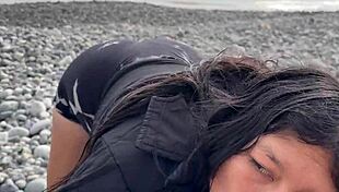 peruvian babe swallows every drop on the beach