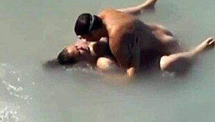 voyeur หาดจับ bbw นางเงือกนมใหญ่ในทะเล