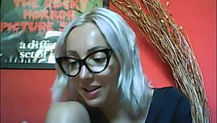 A True Penis Expert Chantal Receives Intimate Photos And Comments With Wisdom