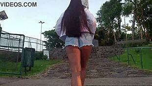 Gostosa With Beautiful Breasts Has Sex And Exhibitionism At Tourist Spot