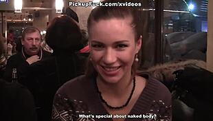 To Kærester Suger Pik Udenfor