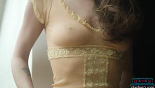 Super hot brunette Ivy Rose in sauna