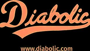 शैतानी भूरी step sister को step bro ने उंगलियों से उत्तेजित किया और cowgirl में चोदा। गंदा blowjob भी शामिल!