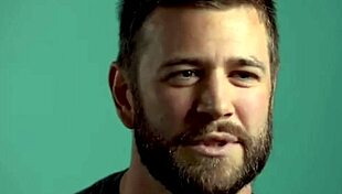 straight handsome aussie coach turned gay in fitness scene 😏