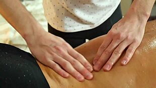 Twink massages muscular bodybuilder and gets intimate