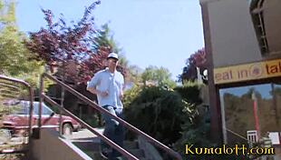 Petite girl shows impressive flexibility in random scene