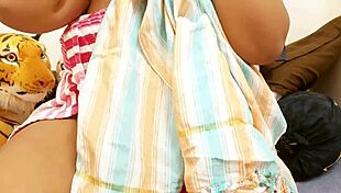 Indian Coed Flashes Boobs