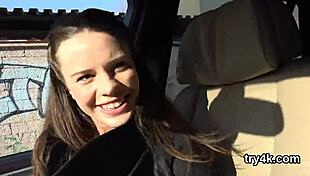 Сладкая 18+ сосёт член в POV перед тем как ей просверлят тугую пизду