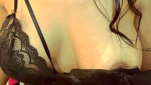 estudante universitária fofa quer ser locutora e ex-aluna filmadas em encontro noturno