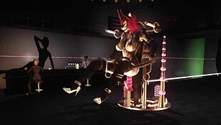 Ryos Explores Red Robin Lounge With Toys And Furry Machines