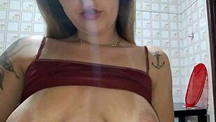 A mamada mais desejada do Brasil teases with tight gagging action