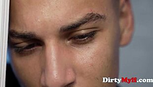 Hey, yalnız gece tüm bu yarakla seksiye dönüyor mu her şeyi aydınlatıyor?