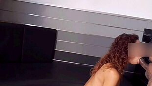 chica francesa flaquita coge con mexicano gordo hace mamada riquísima