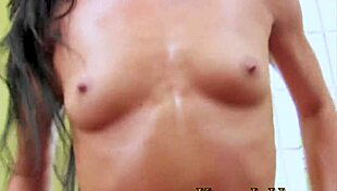 Petite girl shows impressive flexibility in random scene