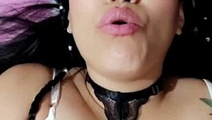 Face of pleasure as she masturbates for you, Bluee the beautiful Colombian housewife flashing! 😘