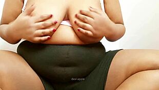 Indian Teen Girl Showing Boobs