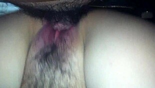 Girlfriend struggles to feel boyfriend's small cock during creampie.