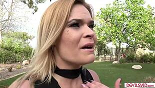 Geez, this guy got older blonde housewife squirtin’ everywhere!