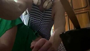 i got distracted from work by gay phone sex with russian amateur