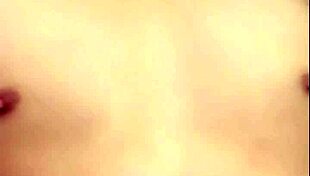 Gay Vietnamese show live on Blued