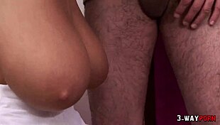 Sharon Pink와 Jannet의 야한 FFM 쓰리섬에 빠졌어