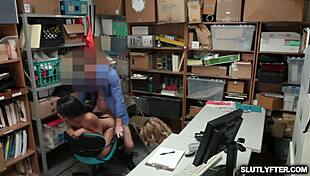 Bonnie Grey and Maya Bijou enjoy a huge shemale cock