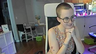 spy cam on housewife fetish scene