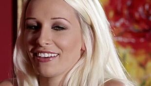 masseuse licks babe's pussy during lesbian massage 😍