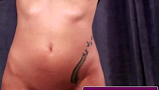 Yo, lihat cewek tetek gede narik cumshot wajah berantakan dengan sepatu tinggi killer!