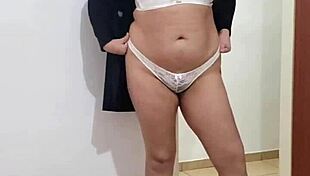 i sensualize in lingerie showing my beautiful tits and hairy pussy