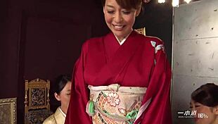 日本熟美女狂野巨乳群交